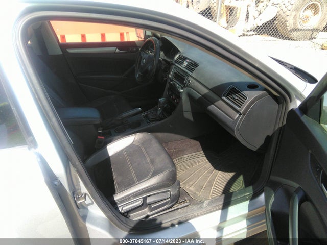 1VWAS7A39FC008912 Volkswagen Passat 1.8t Wolfsburg Ed