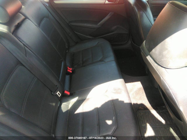 1VWAS7A39FC008912 Volkswagen Passat 1.8t Wolfsburg Ed