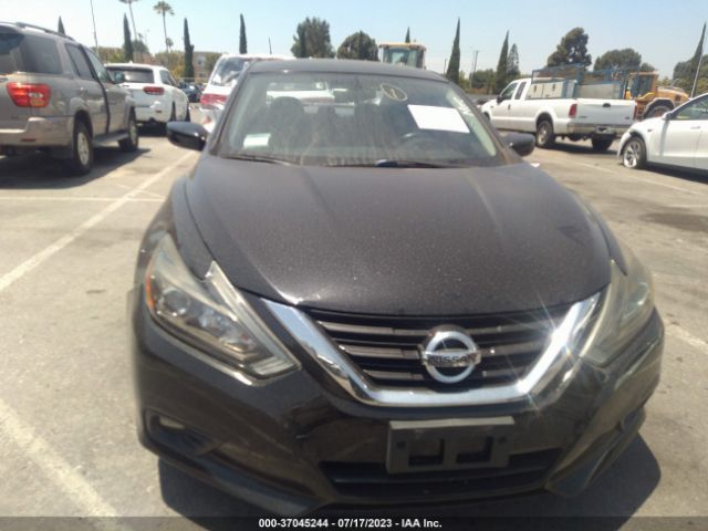1N4AL3AP6HN315785 Nissan Altima 2.5 Sr