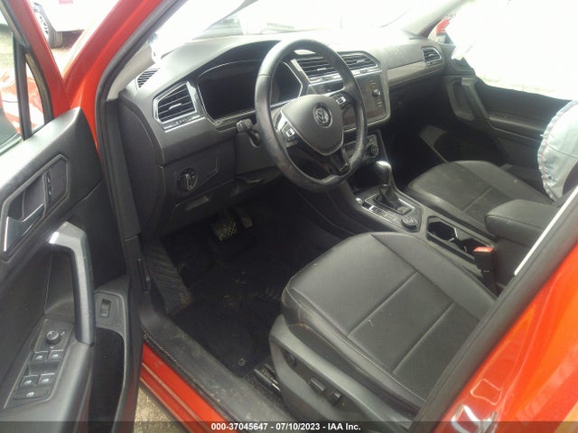 3VV2B7AX8KM045261 Volkswagen Tiguan Se/sel/sel R-line