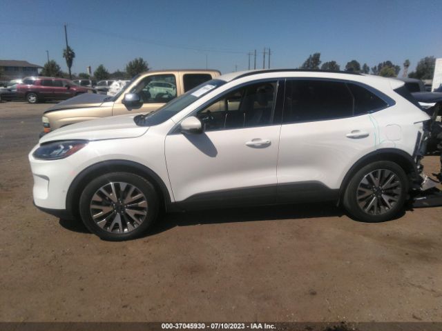 1FMCU9J94LUB15812 Ford Escape Titanium