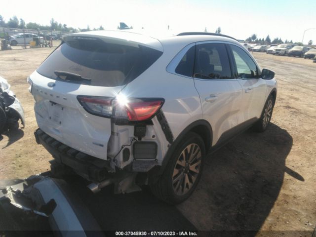 1FMCU9J94LUB15812 Ford Escape Titanium