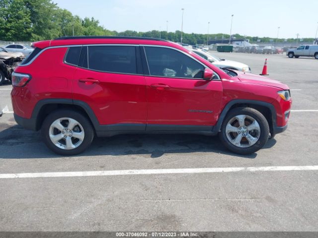 3C4NJDBB3JT261961 Jeep Compass Latitude