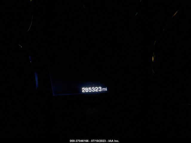 1GKS1GKC4JR317240 GMC Yukon Xl Slt