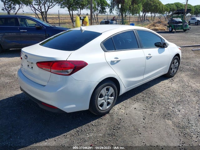KIA FORTE LX 2017 3KPFL4A77HE158150 Image 4