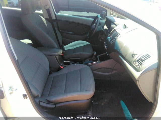 KIA FORTE LX 2017 3KPFL4A77HE158150 Image 5