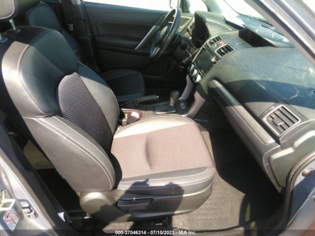 JF2SJGEC8HH469949 Subaru Forester Premium