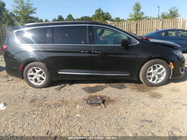 2C4RC1BG5HR809946 Chrysler Pacifica Touring-l