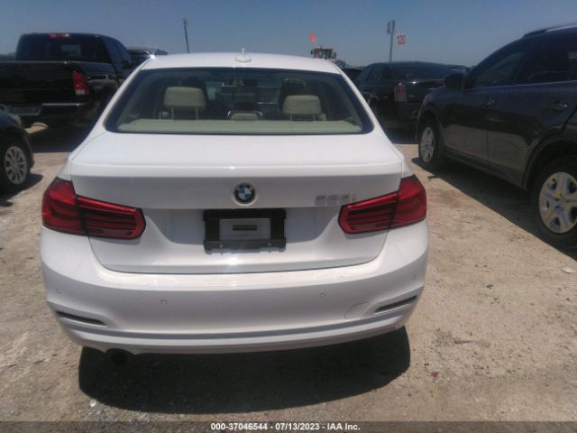 WBA8E1G5XGNT37958 BMW 3 Series 320i