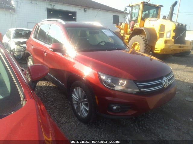 2013 VOLKSWAGEN TIGUAN SE W/SUNROOF & NAV VIN: WVGAV3AX0DW086346