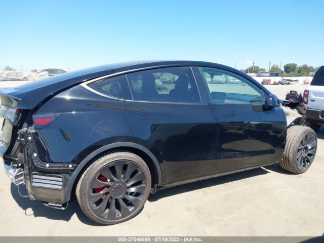 7SAYGDEF5NF572602 Tesla Model Y Performance