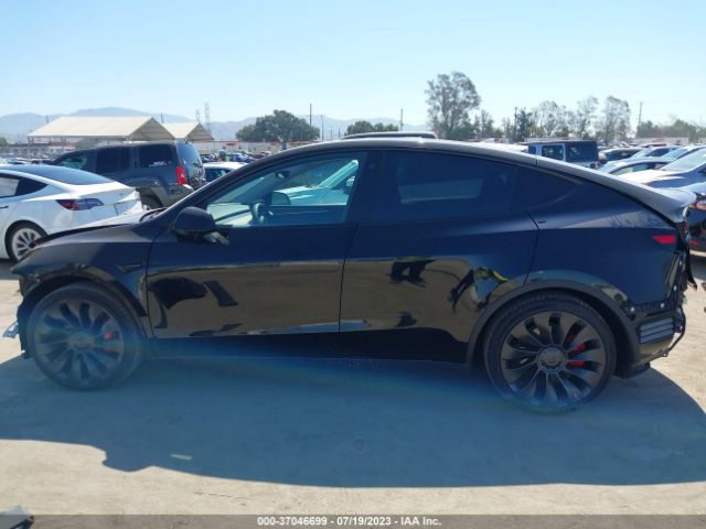 7SAYGDEF5NF572602 Tesla Model Y Performance