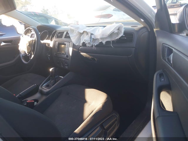 3VW267AJ3GM390815 Volkswagen Jetta Sedan 1.4t S