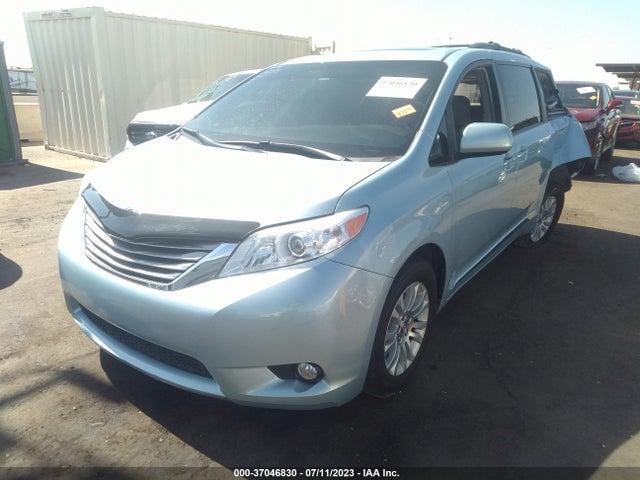 Toyota Sienna Xle Auto Access 2017 5TDYZ3DC2HS839722 Image 2