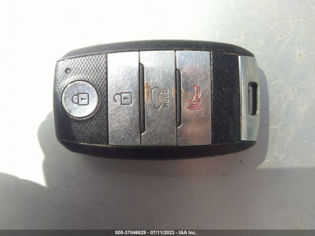 KNDPC3AC9E7561795 KIA Sportage Ex