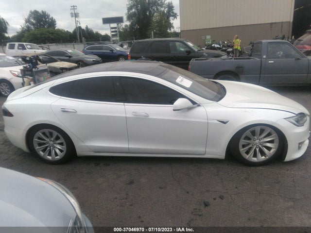 Tesla Model S 75d 2018 5YJSA1E23JF240586 Image 5