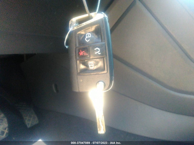 3VV1B7AX3MM012666 Volkswagen TIGUAN S
