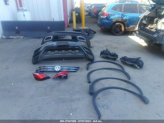 3VV1B7AX3MM012666 Volkswagen TIGUAN S