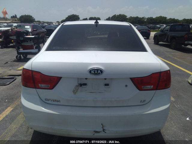 2009 KIA OPTIMA LX VIN: KNAGE228295329519