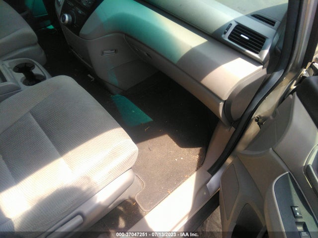 2011 HONDA ODYSSEY EX VIN: 5FNRL5H44BB056157