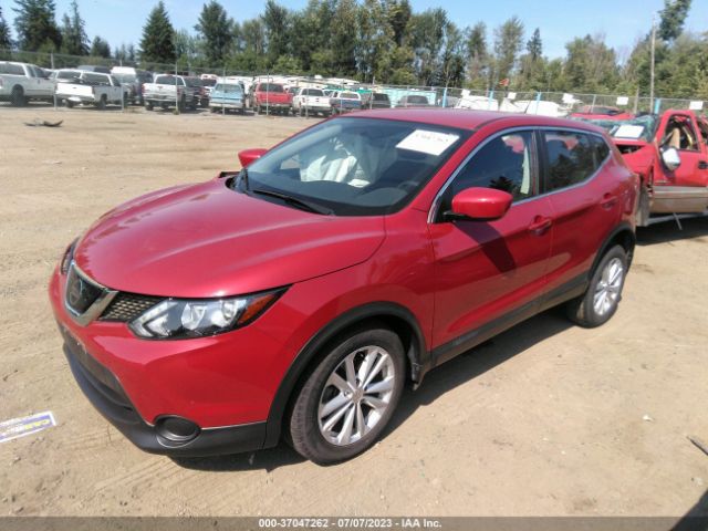 JN1BJ1CR1JW268837 Nissan Rogue Sport S