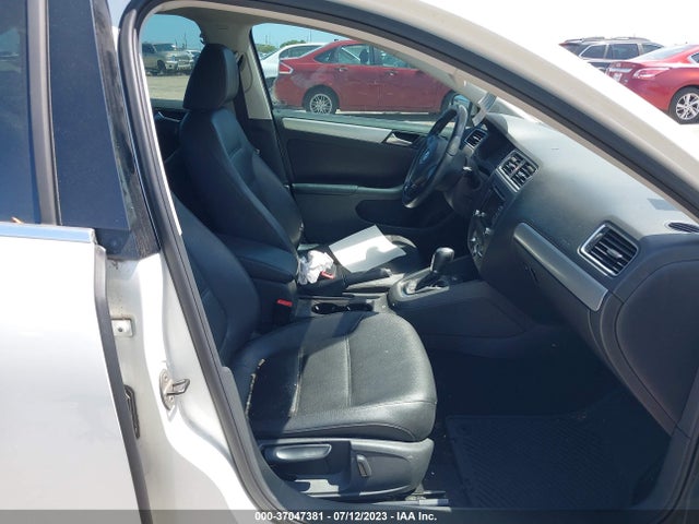 3VWD07AJ6EM364118 Volkswagen Jetta Sedan Se W/connectivity/sunroof