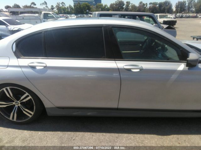 WBA7E2C52JB216292 BMW 7 Series 740i