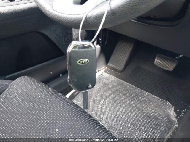 3KPF24AD7ME360005 KIA Forte Lxs