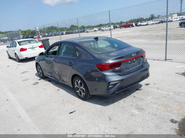 3KPF24AD7ME360005 KIA Forte Lxs