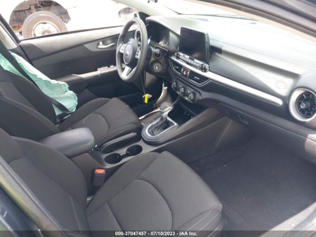 3KPF24AD7ME360005 KIA Forte Lxs