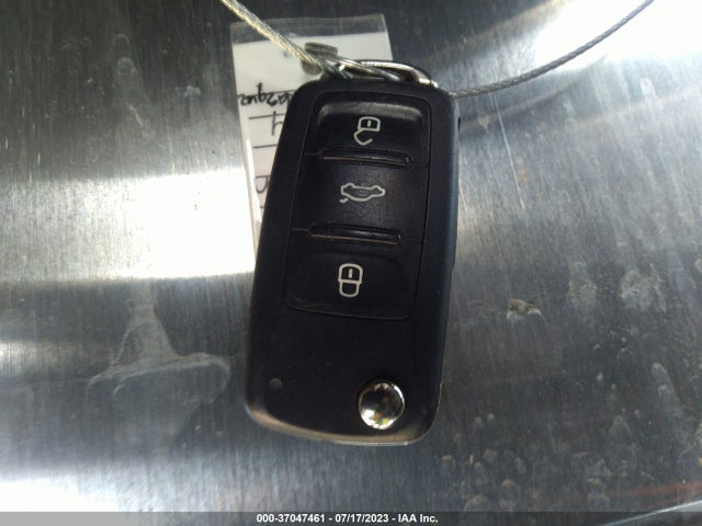 WVGAV7AXXGW503595 Volkswagen Tiguan R-line