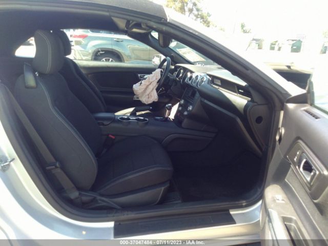 1FATP8EM4G5273965 Ford Mustang V6
