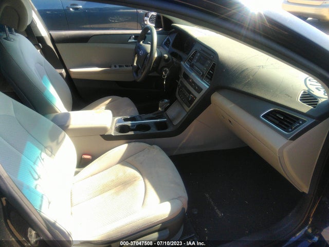 2015 HYUNDAI SONATA 2.4L SE VIN: 5NPE24AF9FH093901