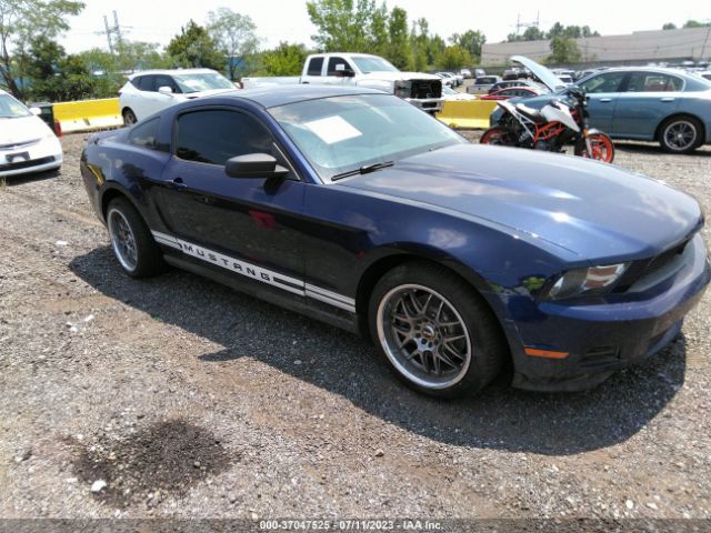 2011 FORD MUSTANG 1ZVBP8AM3B5130930 Photo 2