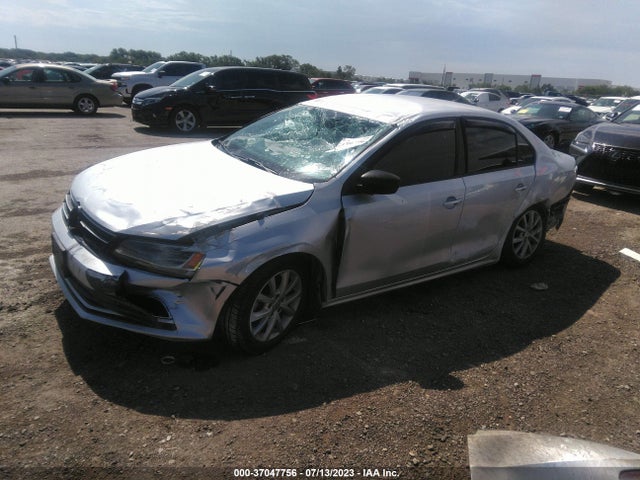 3VWD17AJ3FM332208 Volkswagen Jetta Sedan 1.8t Se