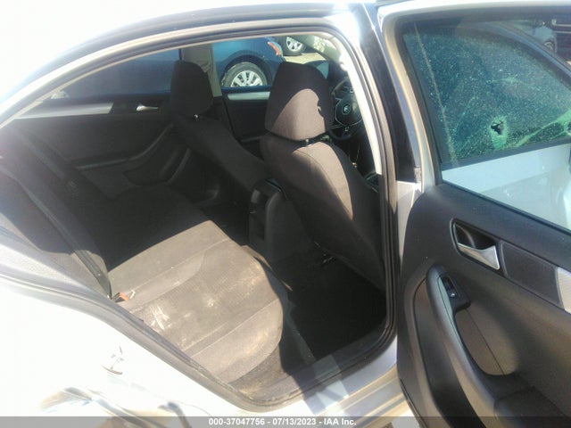 3VWD17AJ3FM332208 Volkswagen Jetta Sedan 1.8t Se