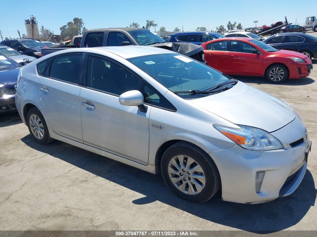 Toyota PRIUS PLUG-IN 2015 JTDKN3DP7F3067270 Image 13
