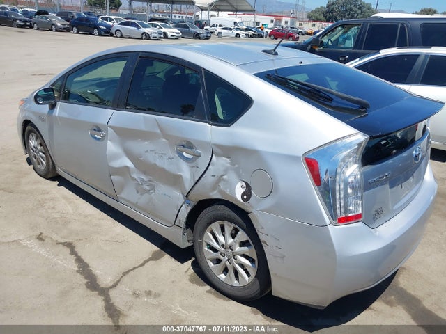 Toyota PRIUS PLUG-IN 2015 JTDKN3DP7F3067270 Image 3