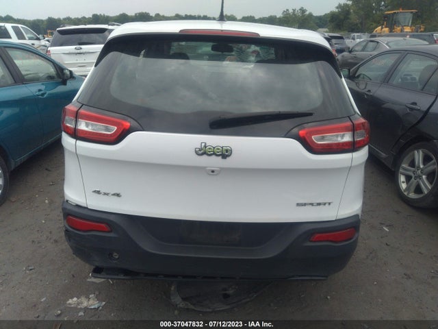 1C4PJMAB4GW263974 Jeep Cherokee Sport