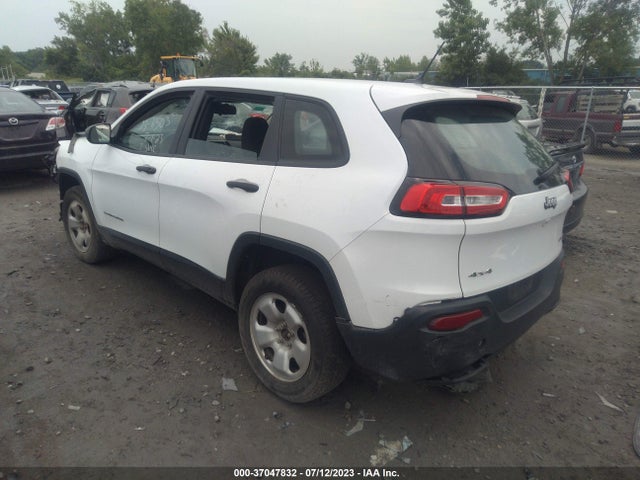 1C4PJMAB4GW263974 Jeep Cherokee Sport