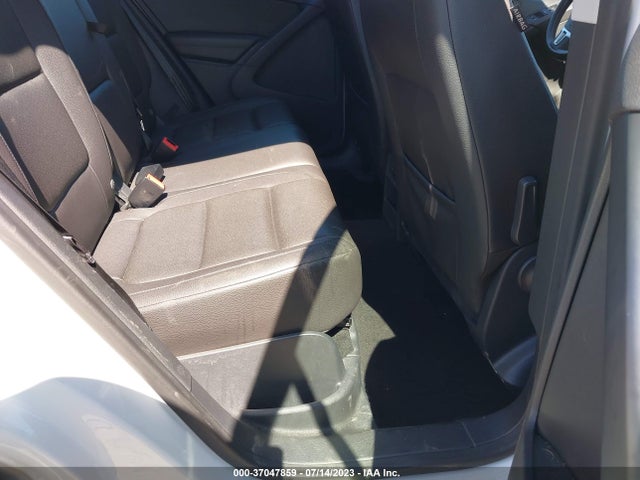 WVGAV7AX4HK028034 Volkswagen TIGUAN