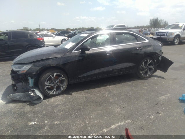 WAUGUDGY9NA014080 Audi A3 Sedan Premium
