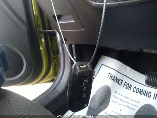 KNDJN2A27F7762436 KIA Soul Base
