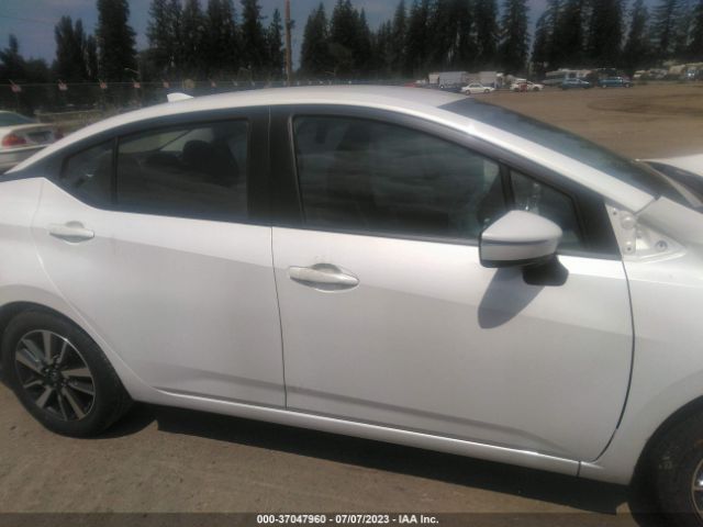 3N1CN8EV7ML894382 Nissan VERSA SV