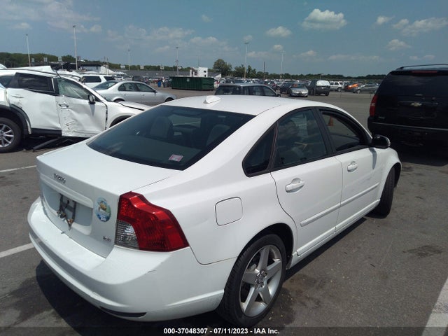 2008 VOLVO S40 2.4L VIN: YV1MS382582399582