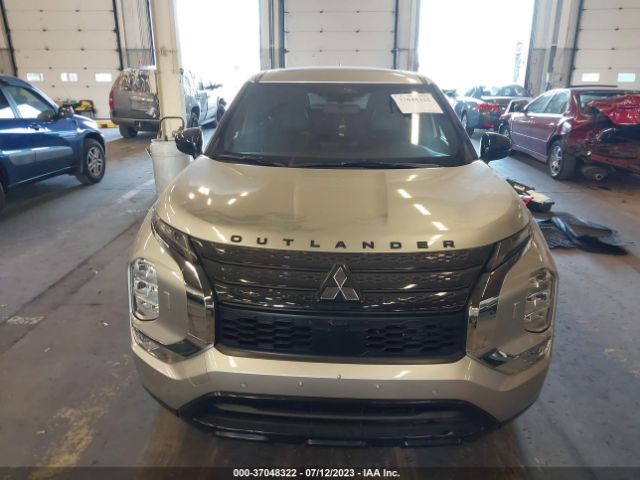 JA4J4UA89NZ069464 Mitsubishi Outlander Se