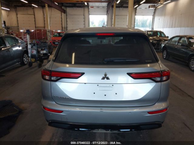 JA4J4UA89NZ069464 Mitsubishi Outlander Se