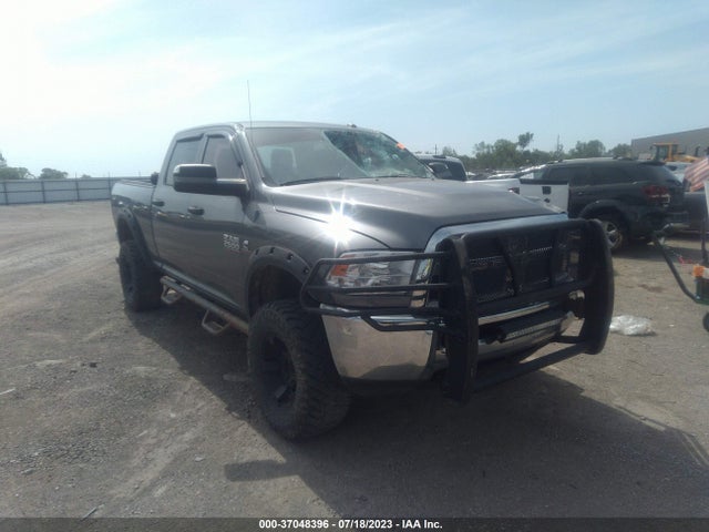 2013 RAM 2500 TRADESMAN VIN: 3C6UR5CL8DG572212