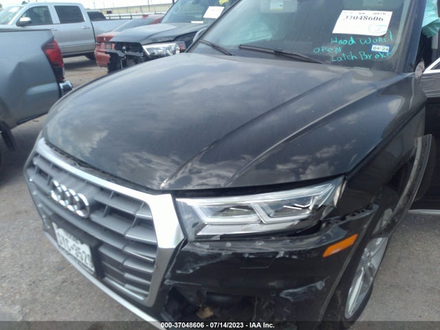 WA1BNAFY8K2093946 Audi Q5 Premium Plus
