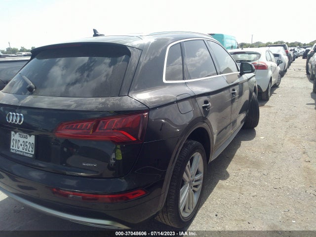 WA1BNAFY8K2093946 Audi Q5 Premium Plus